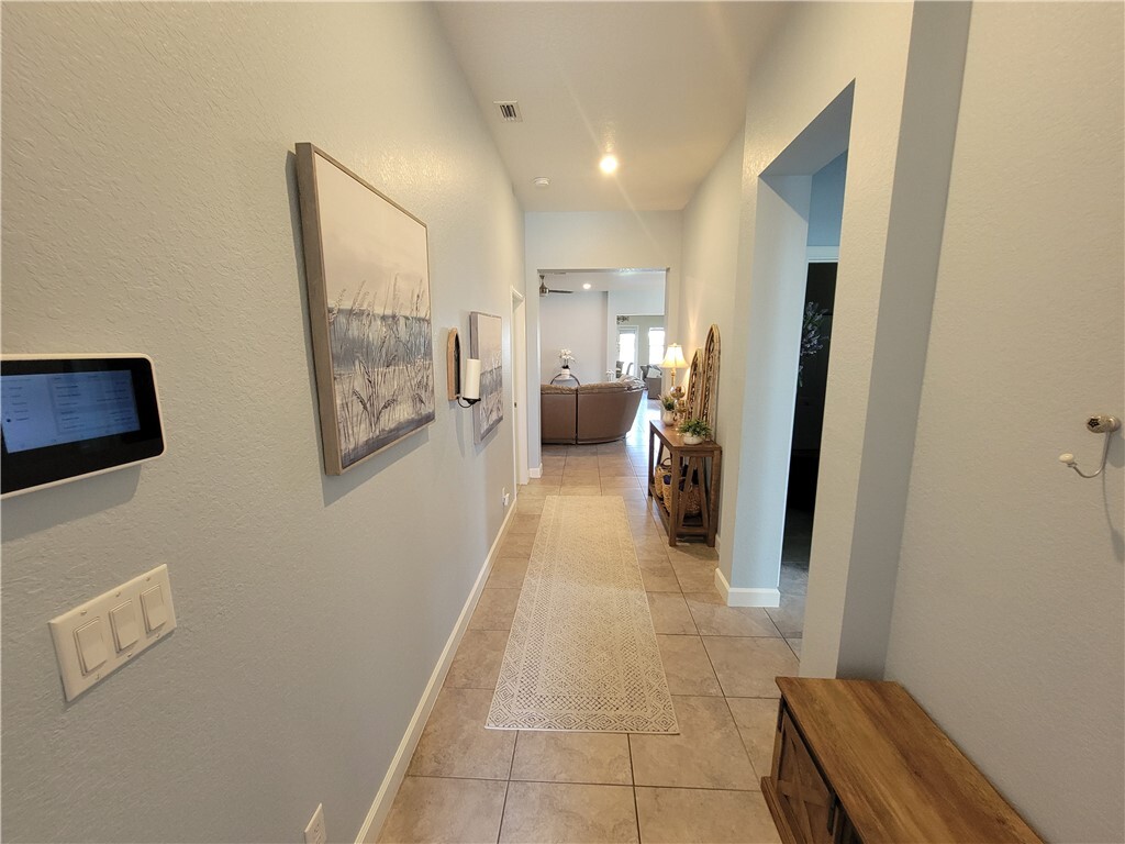 Property Photo: 1808 Berkshire Circle SW FL 32968