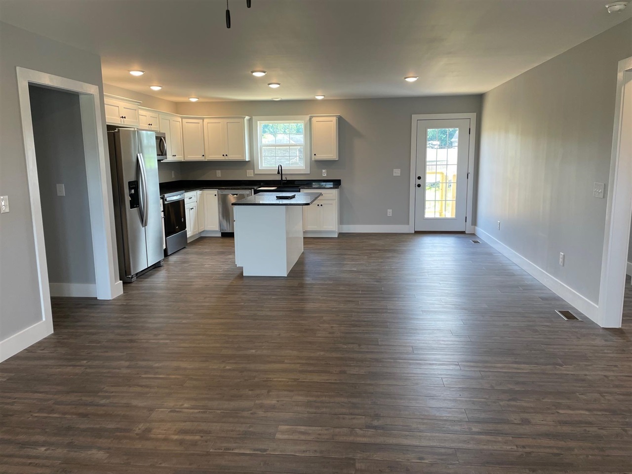 Property Photo: 310 Blossom Court KY 42184