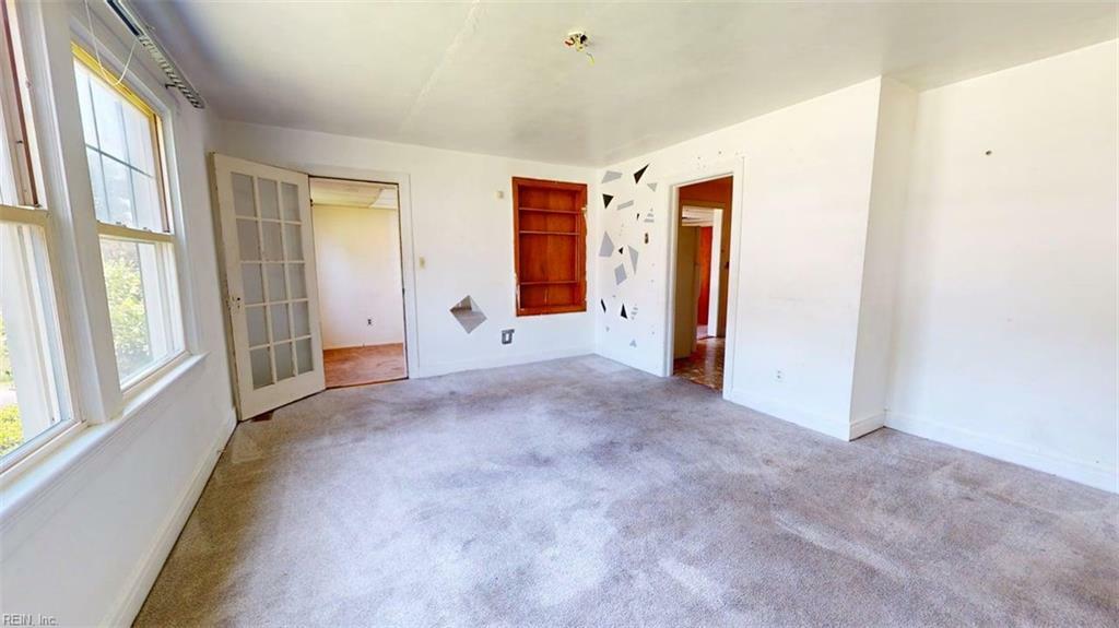 Property Photo: 421 Glendale Rd VA 23661