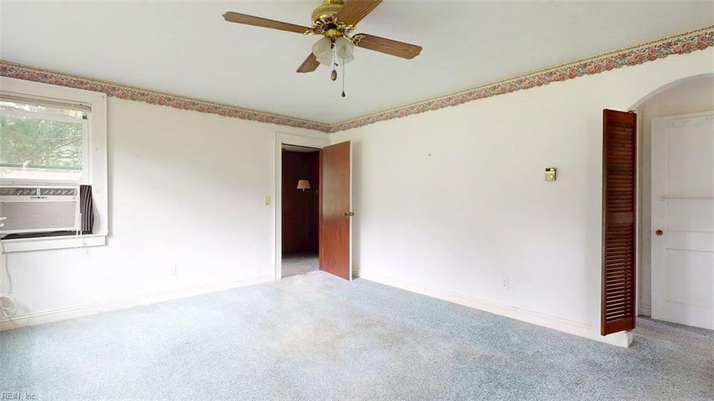 Property Photo: 1324 Wilroy Rd VA 23434