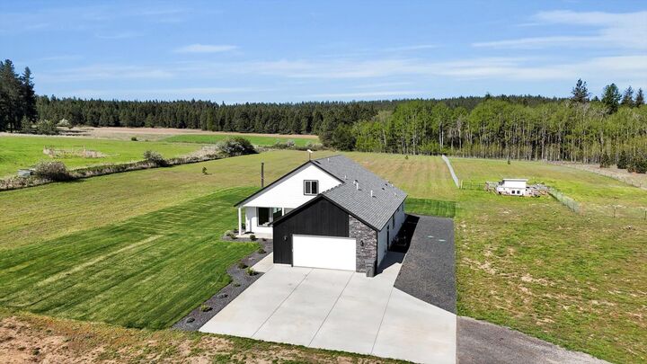 Property Photo: 32715 N Elk Chattaroy Rd WA 99003