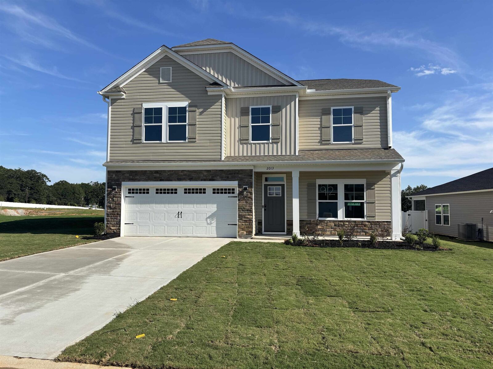 Property Photo: 2013 Halton Oaks Drive SC 29303