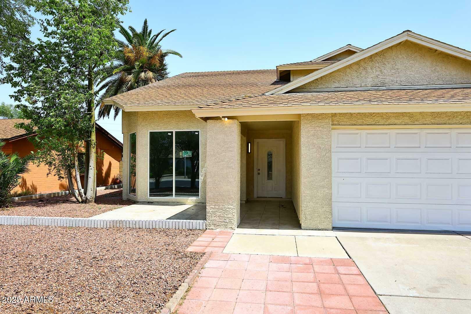 Property Photo: 5320 W Desert Hills Drive AZ 85304