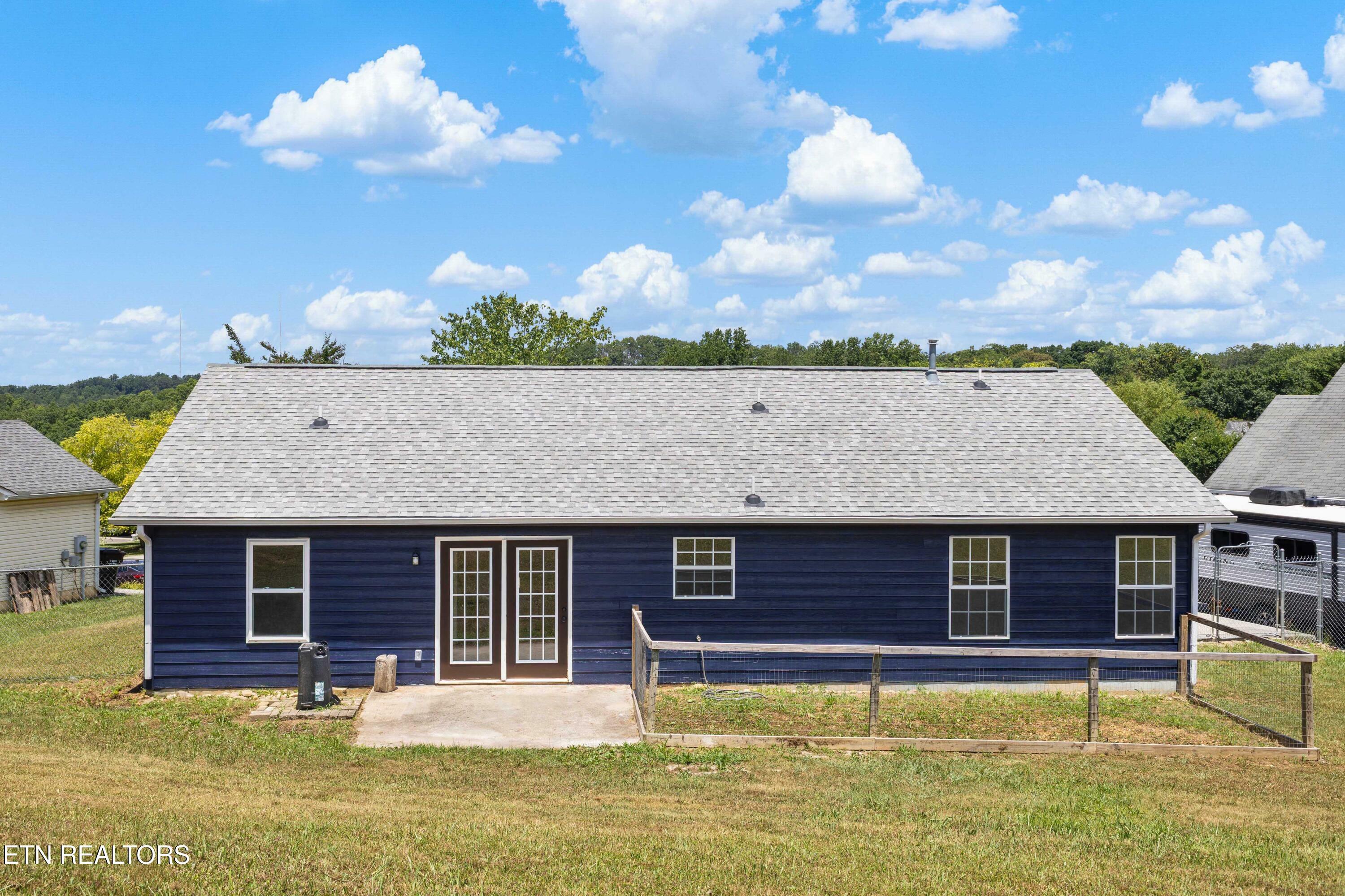 Property Photo:  8424 Gardenside Lane Lane  TN 37849 