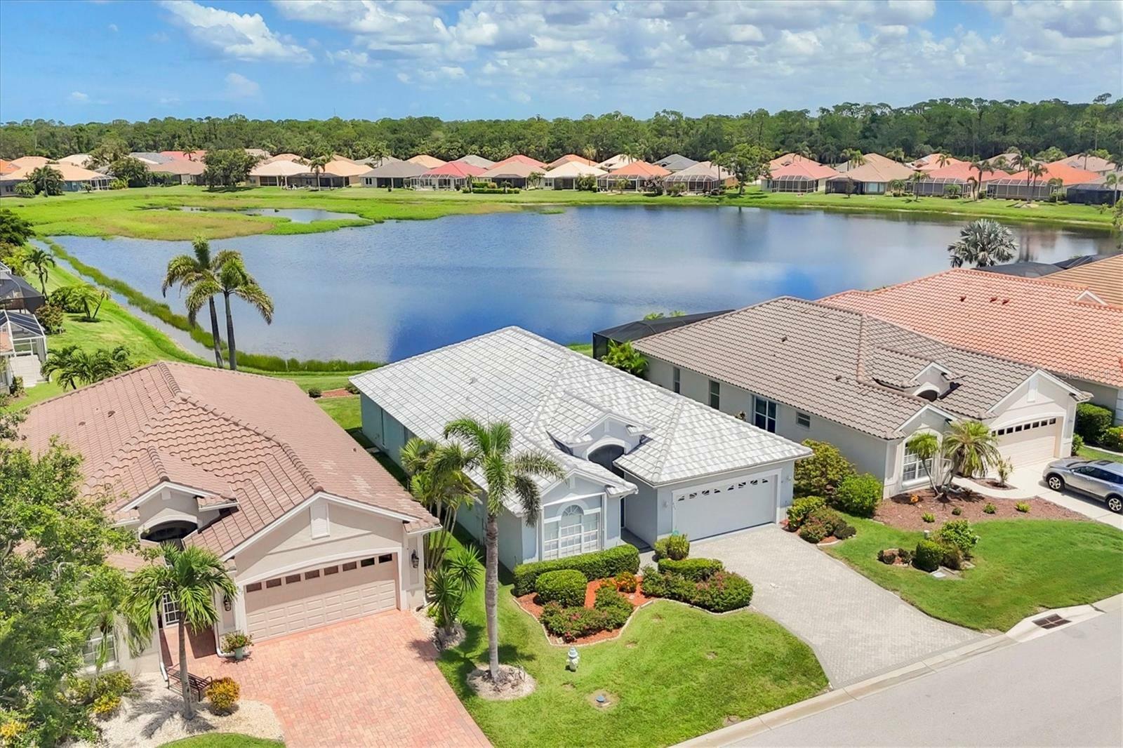 Property Photo: 809 Derbyshire Drive FL 34285