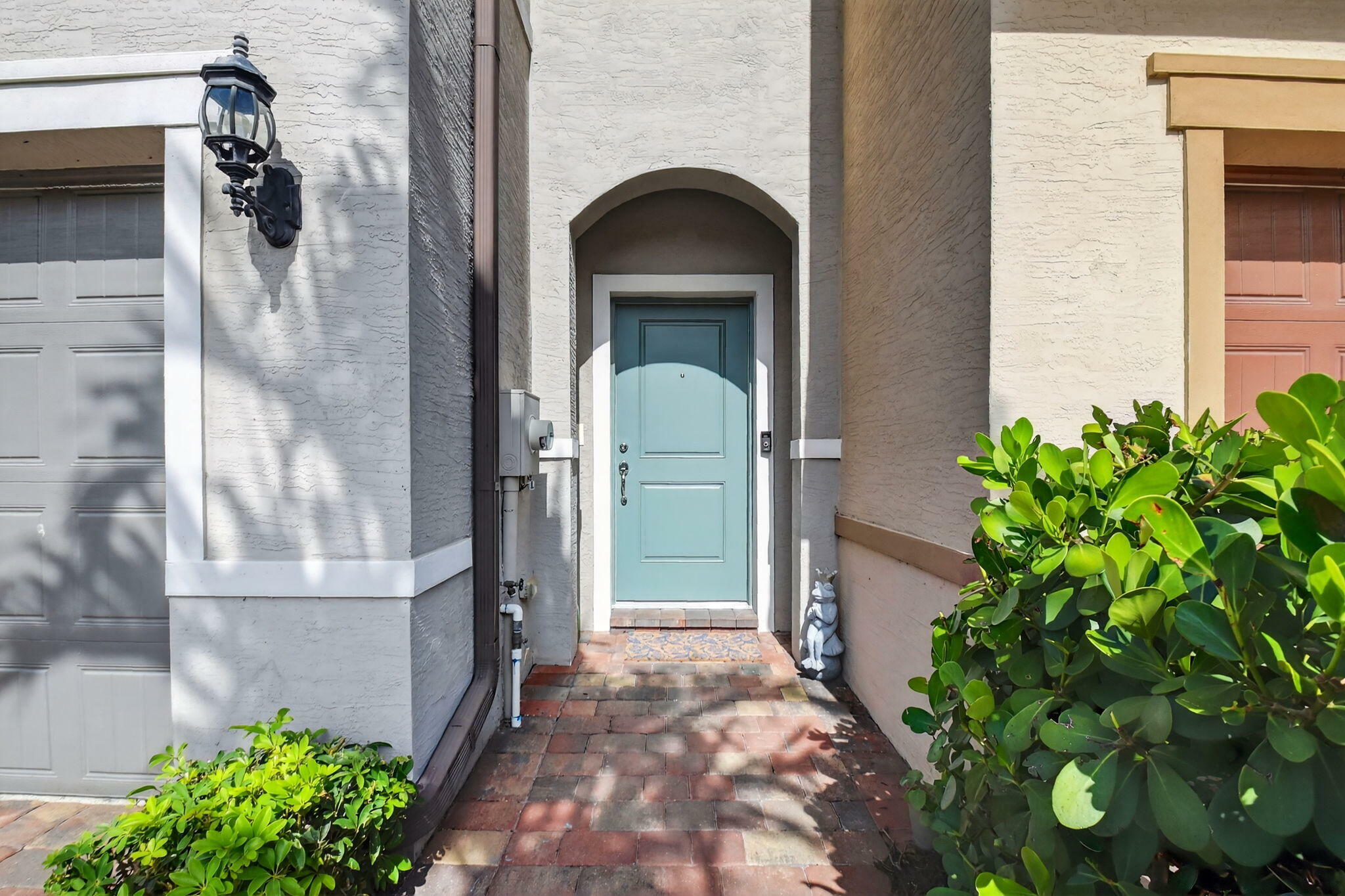 Property Photo: 2362 Byron Street FL 33406