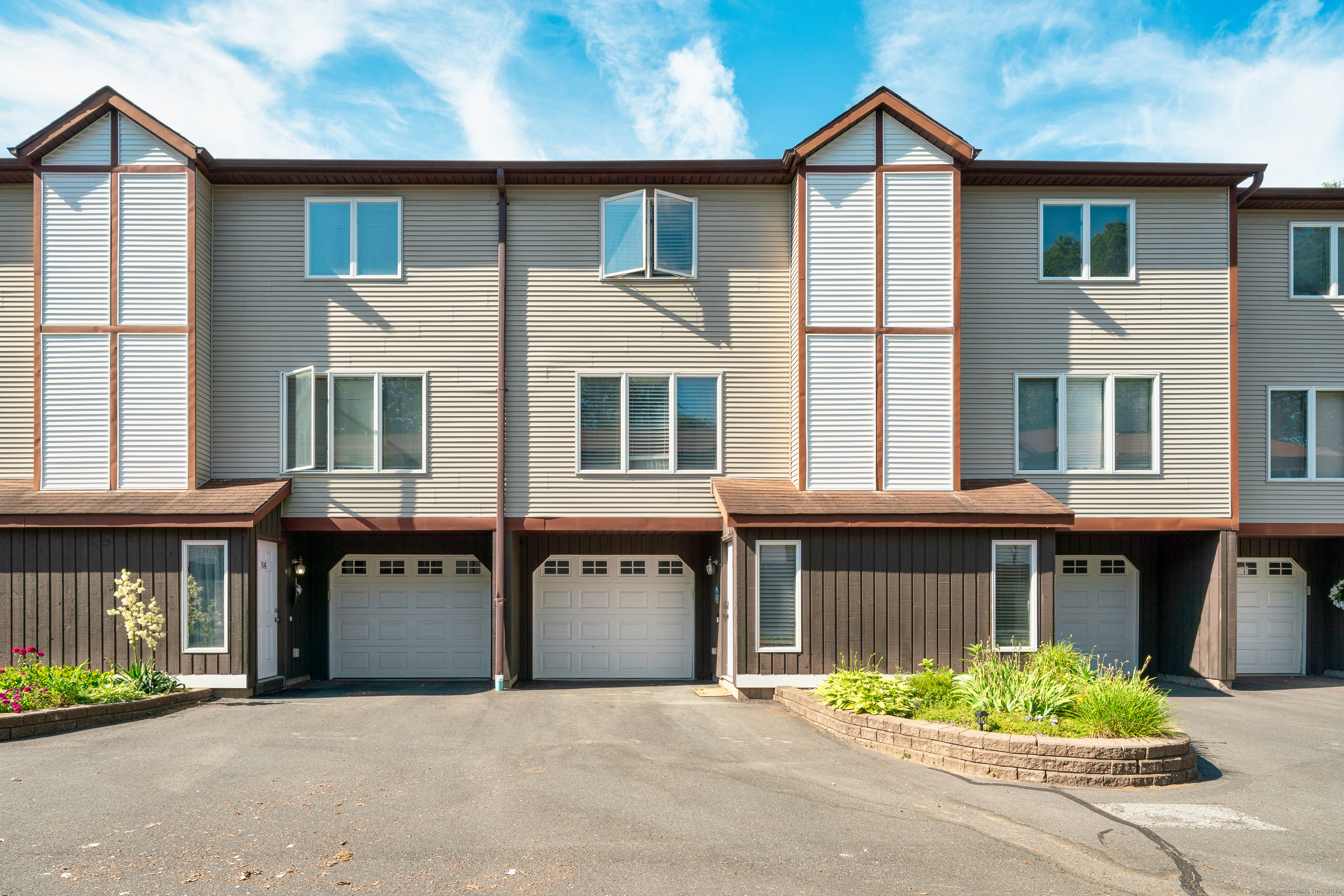 Property Photo:  97 Dallas Avenue Apt B5  CT 06062 