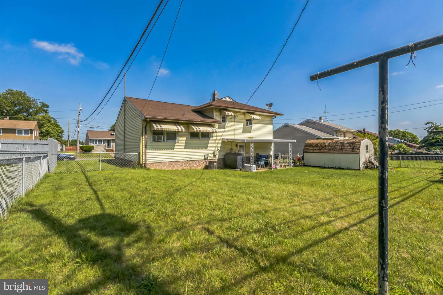 Property Photo:  115 Karlyn Drive  DE 19720 