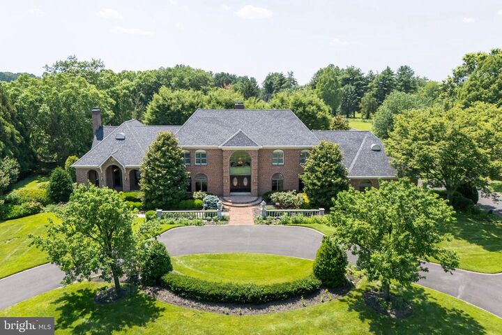 Property Photo:  712 Kimberly Drive  NJ 08057 