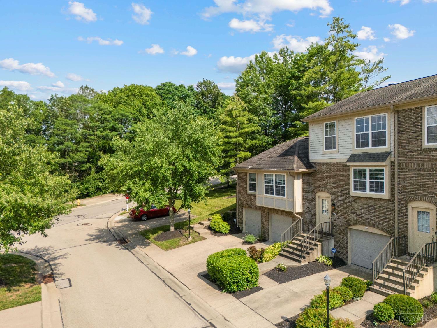 Property Photo: 2456 Doeview Court OH 45230