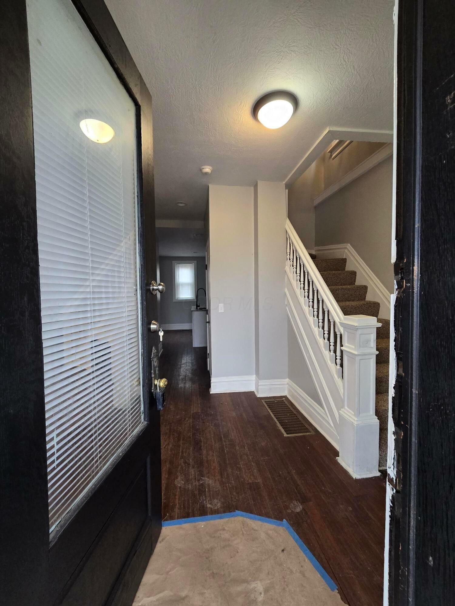 Property Photo: 1035 Sullivant Avenue OH 43223