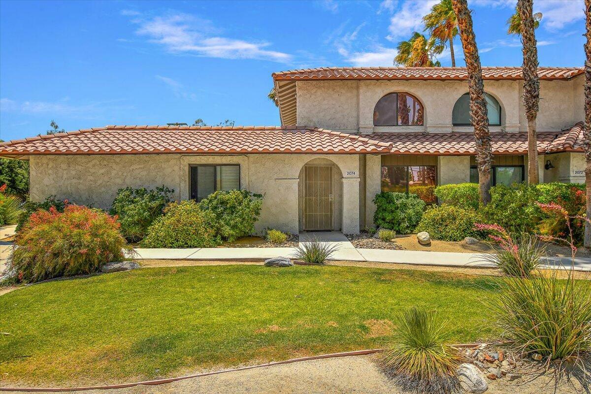 Property Photo: 2074 N Mira Vista Way CA 92262