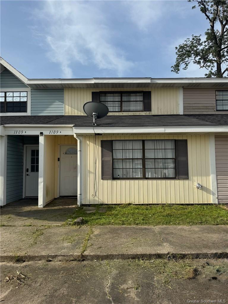 Property Photo: 1109 Deesport Street B LA 70601