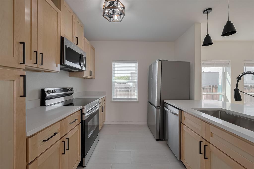 Property Photo: 5922 Fairdale Lane A TX 77057