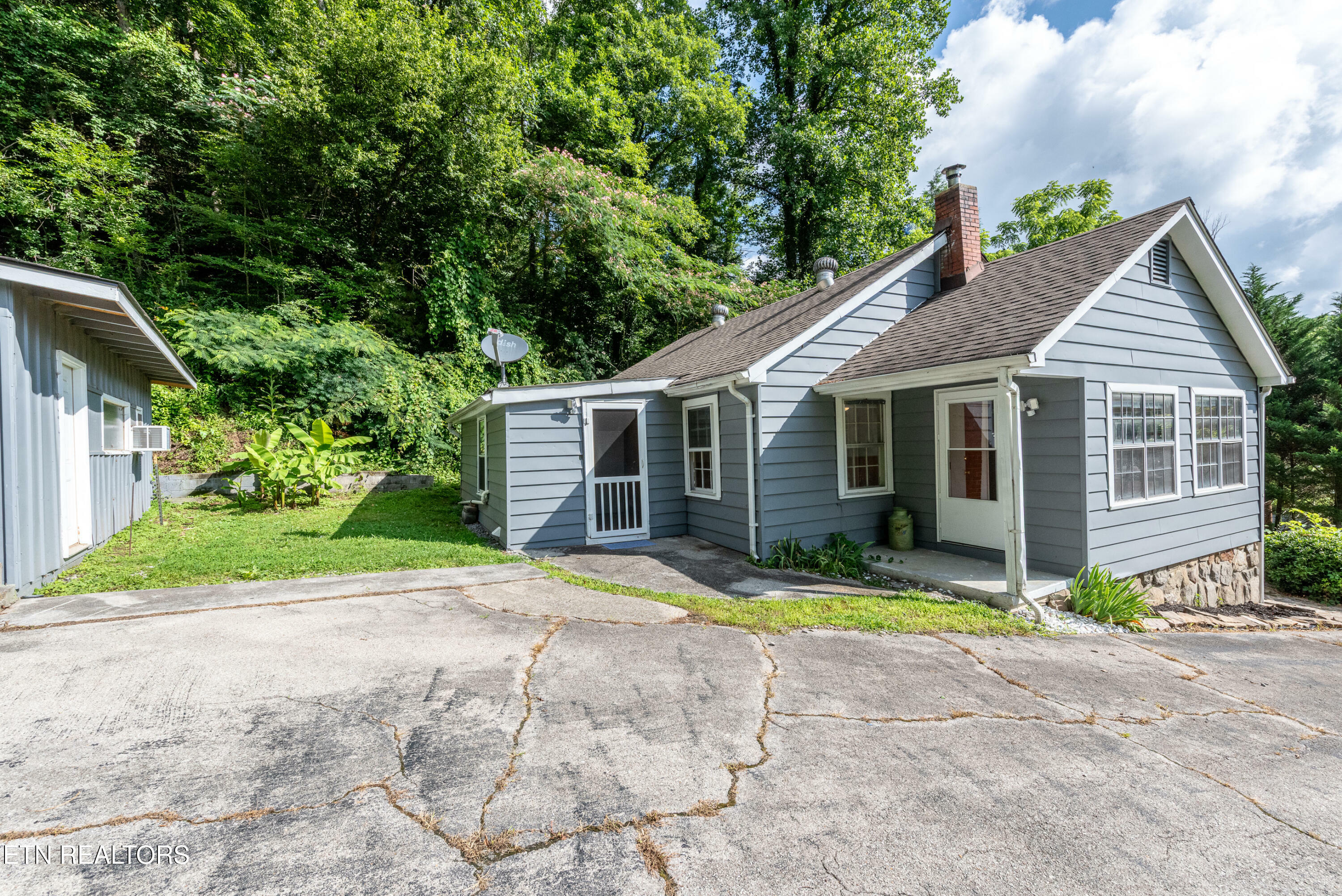 Property Photo:  7026 Old Tuckaleechee Rd  TN 37882 