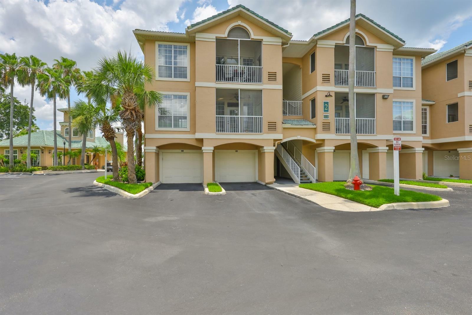 Property Photo:  2201 Bay Club Circle  FL 33607 