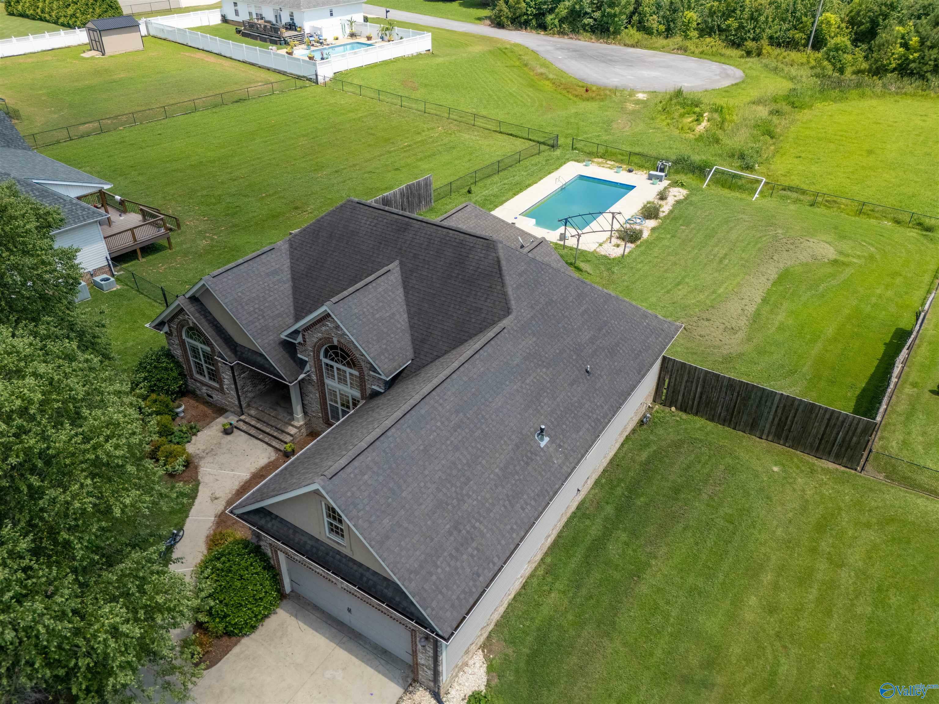Property Photo: 1451 Marshall Way AL 35907