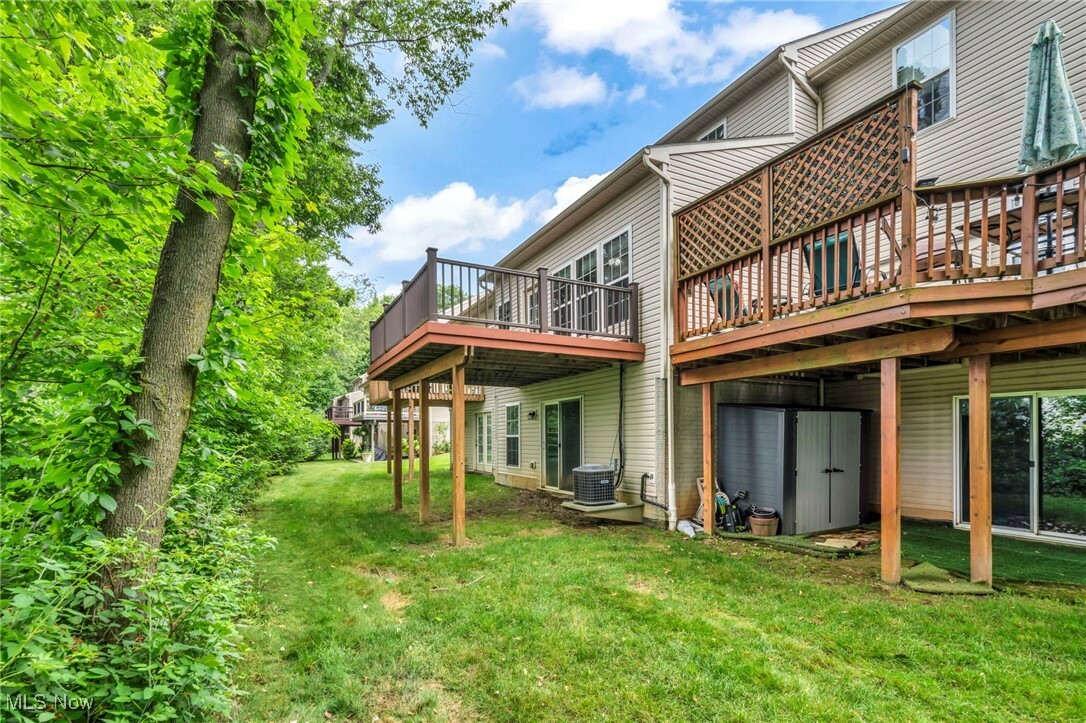Property Photo: 1514 Wellingshire Circle OH 44221