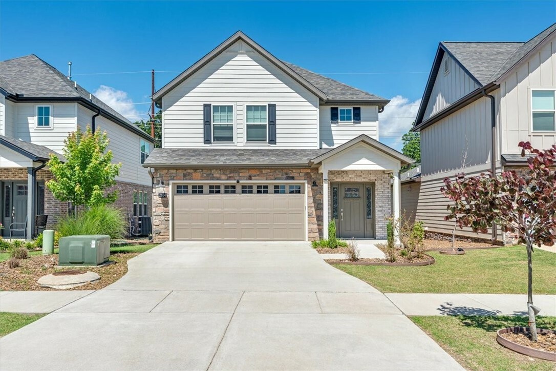 2104 SW Poppy Street  Bentonville AR 72713 photo