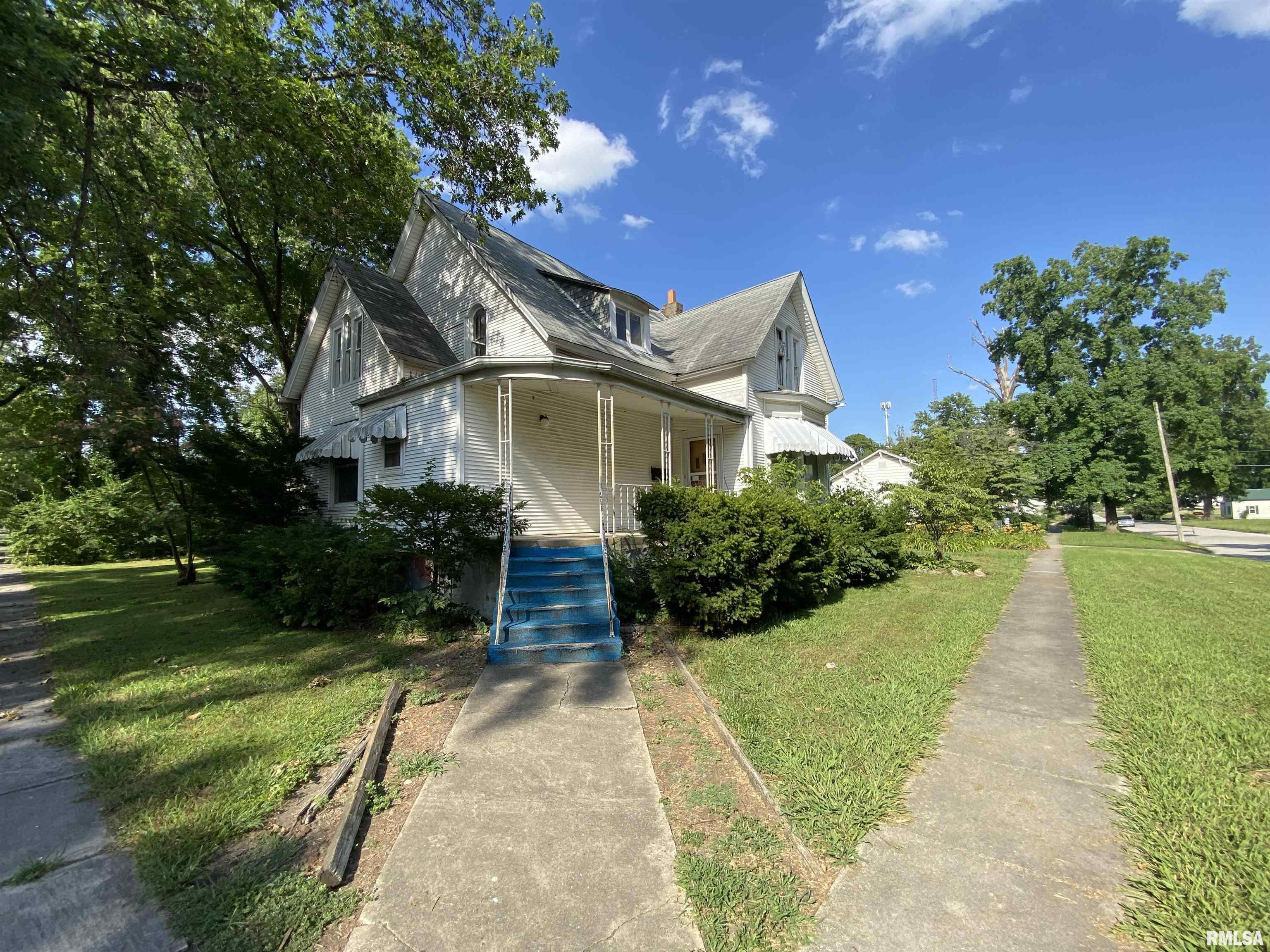 Property Photo: 333 S Hickory Street IL 62801