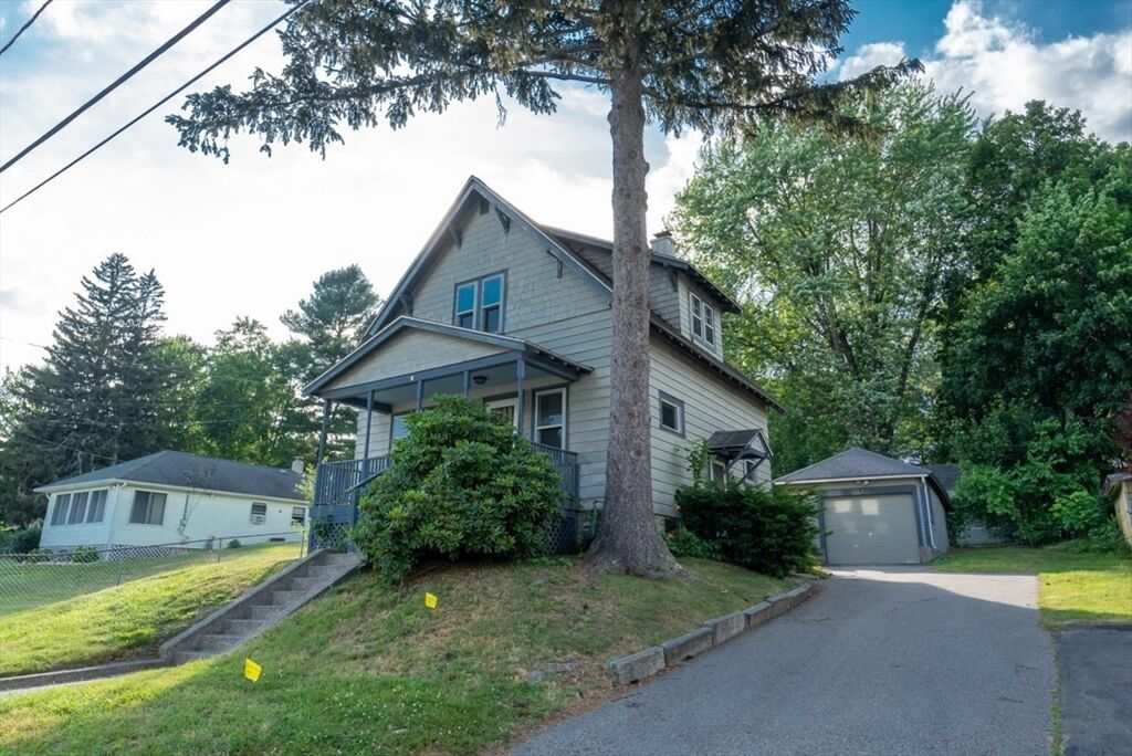 Property Photo: 65 Pasadena Pkwy MA 01605