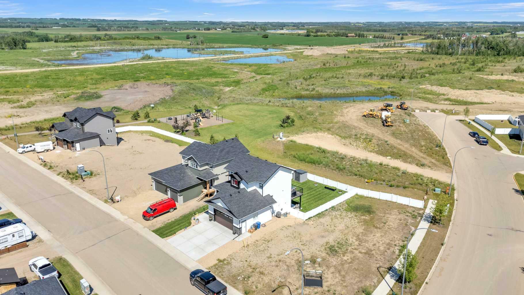 Property Photo: 6 Aura Drive AB T4M 0N3