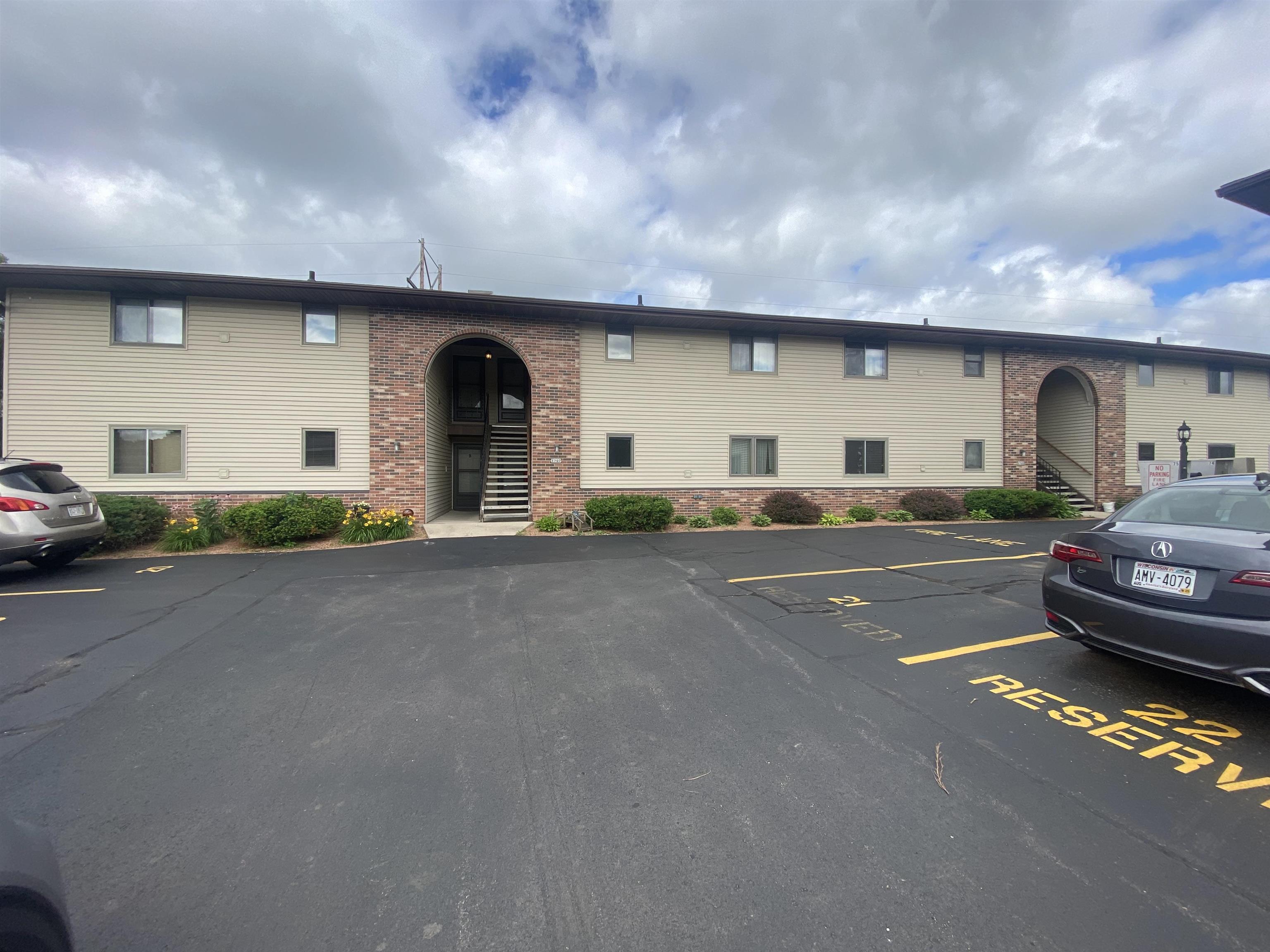 1795 Maricopa Drive C  Oshkosh WI 54904 photo