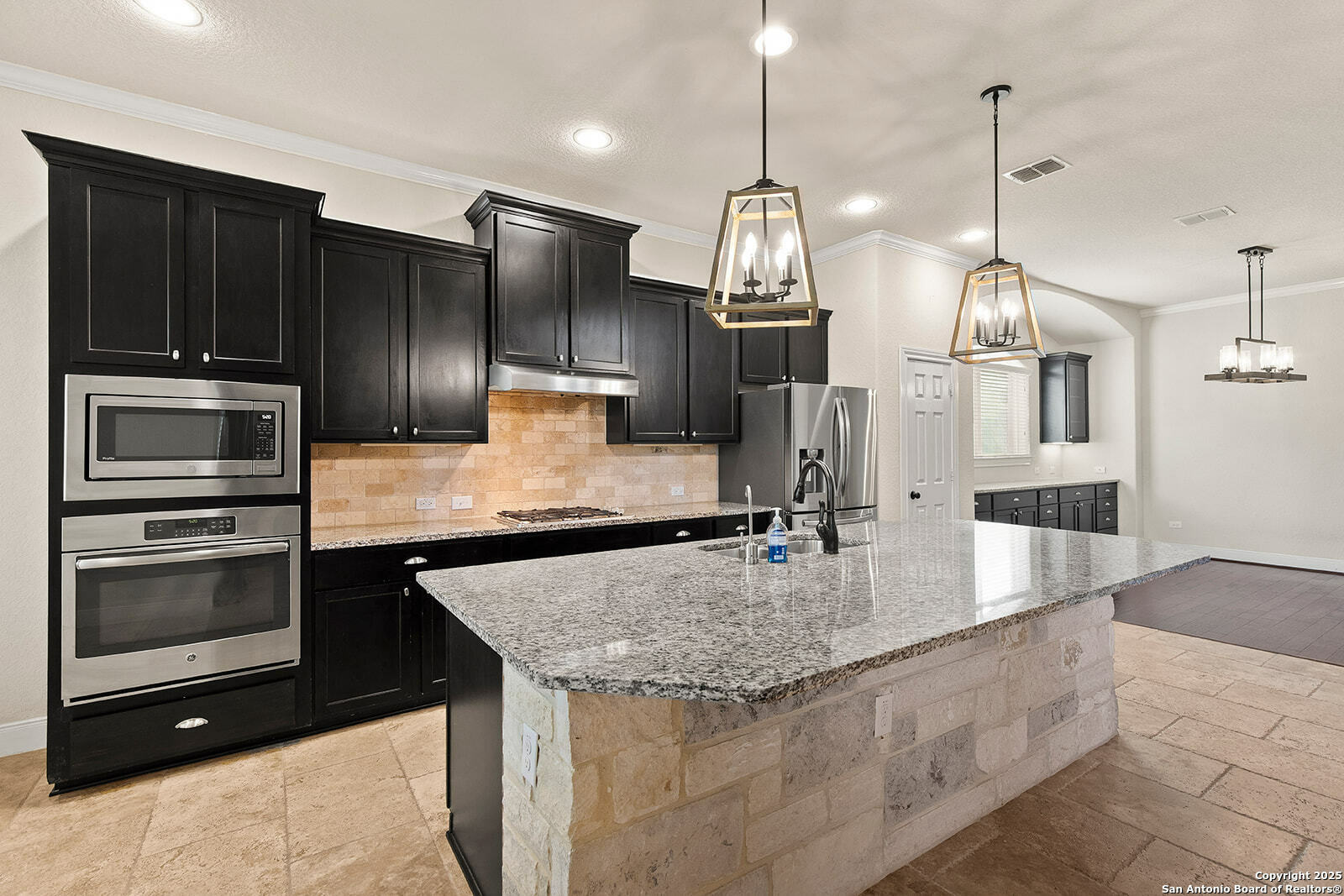 Property Photo:  28826 Shadowrock  TX 78260 
