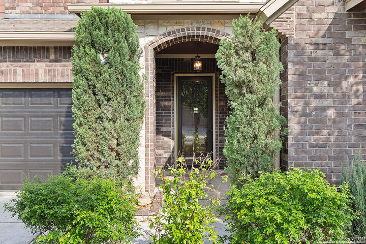 Property Photo:  28826 Shadowrock  TX 78260 