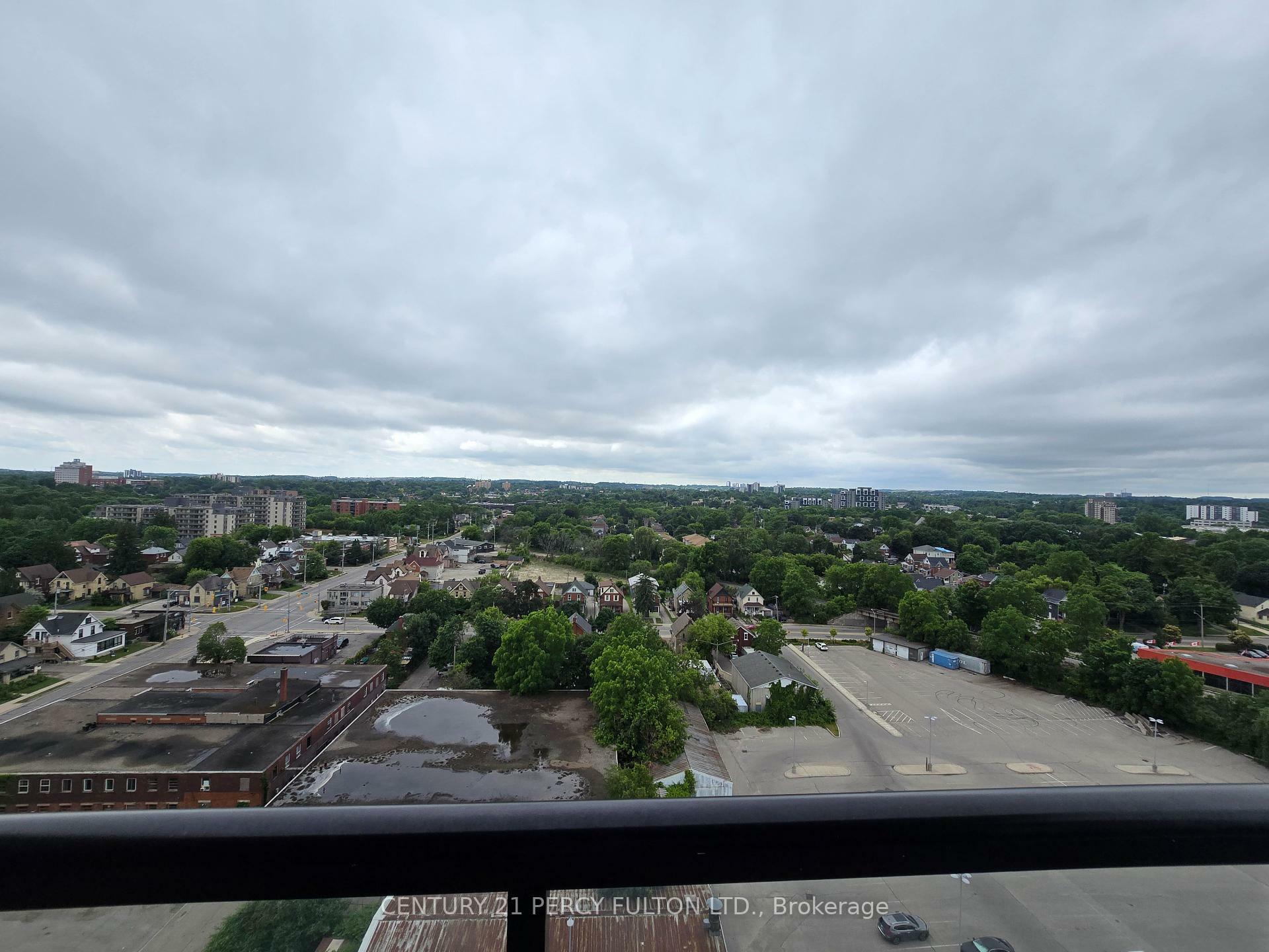 Photo de la propriété: 108 Garment Street 1408 ON N2G 2B3