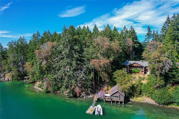 2990 Southey Point Rd — photo 1