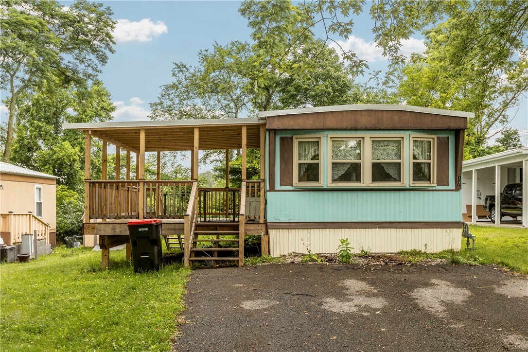 Property Photo: 17 Sheryl Dr PA 15205