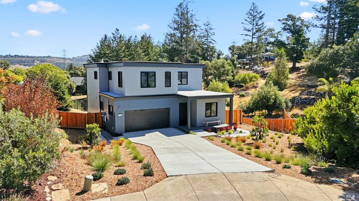 2020 Eagle Court  Santa Rosa CA 95403 photo