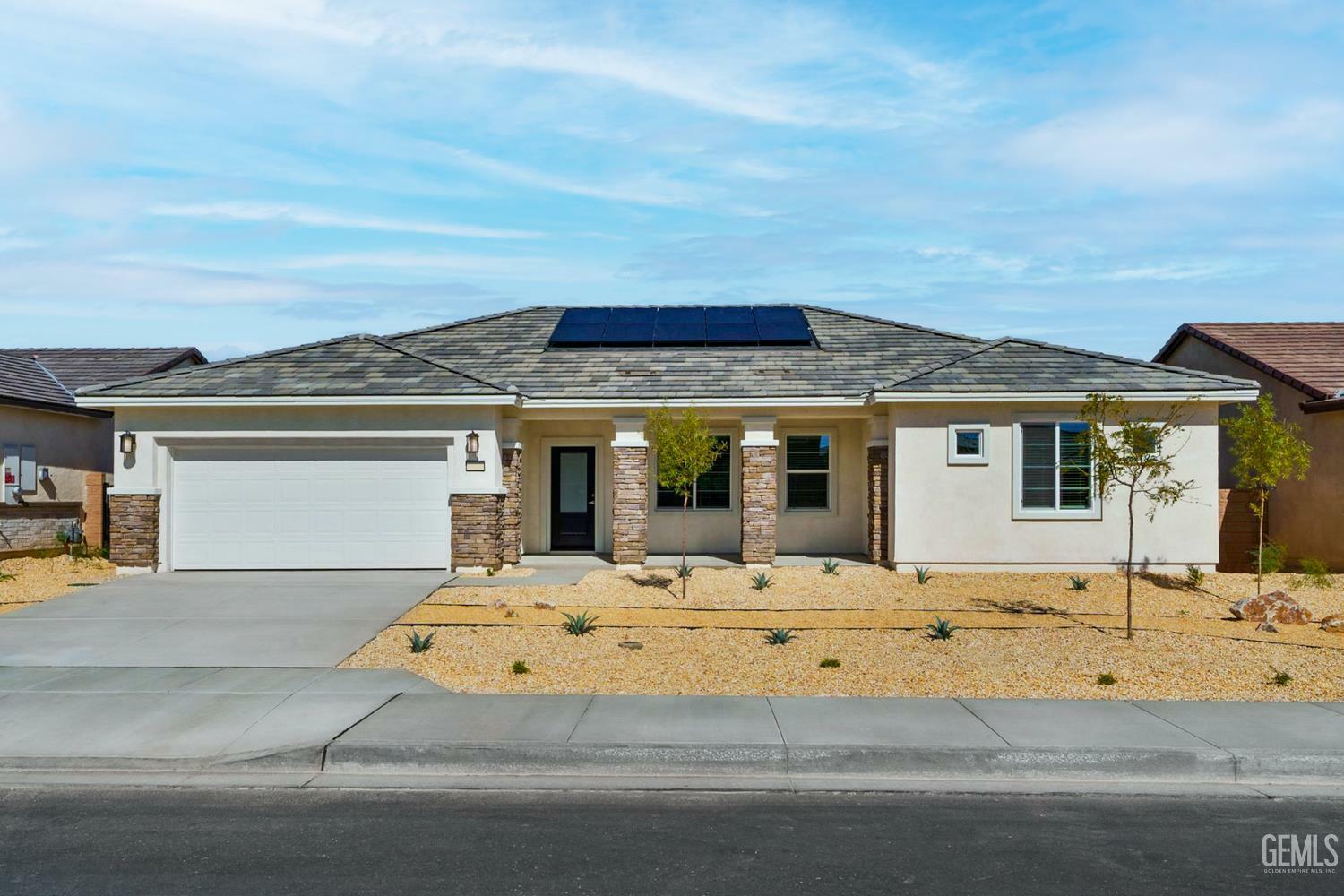 4918 Beaverhead Avenue  Bakersfield CA 93306 photo