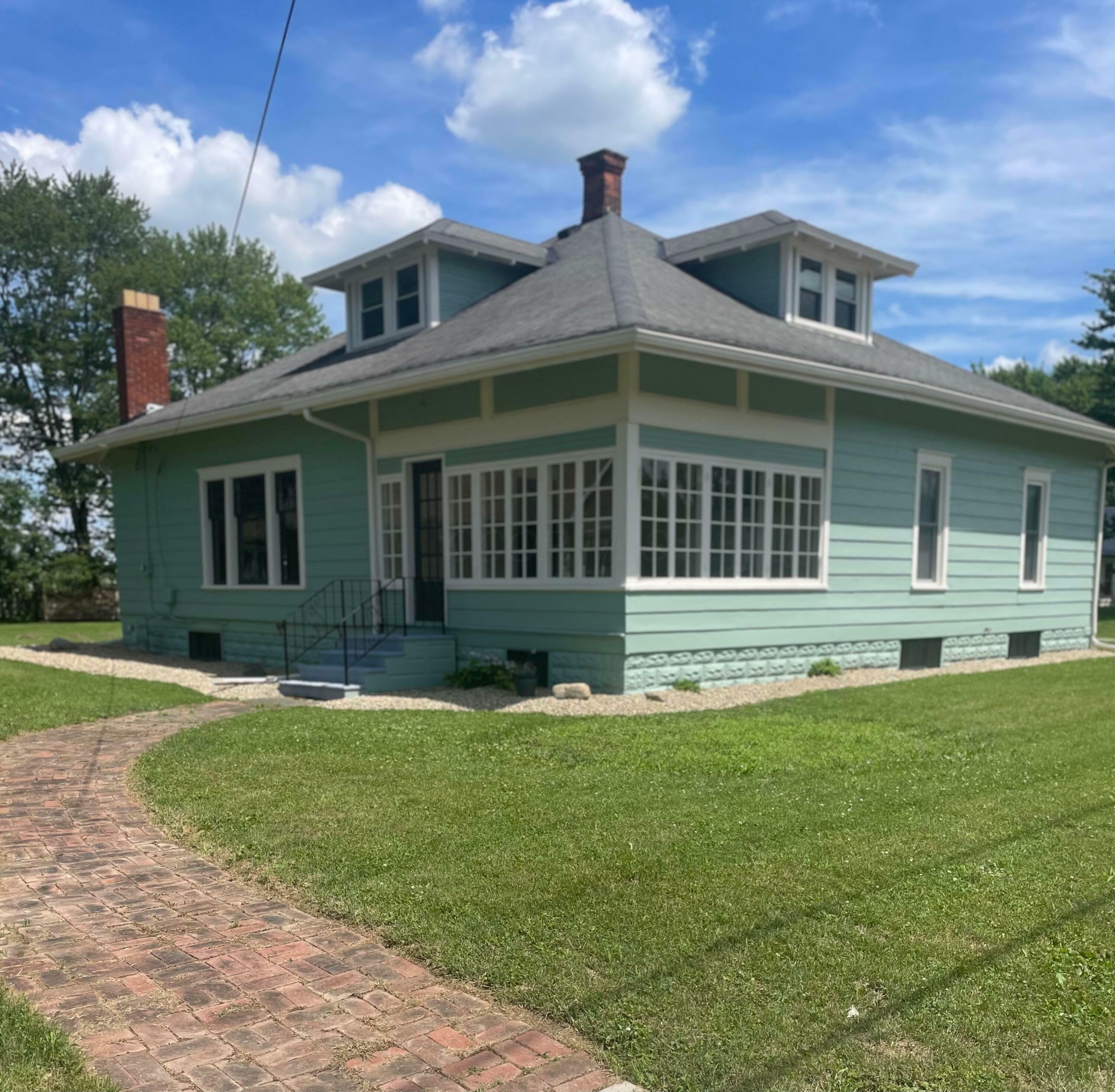Property Photo: 299 S Franklin Street OH 43344