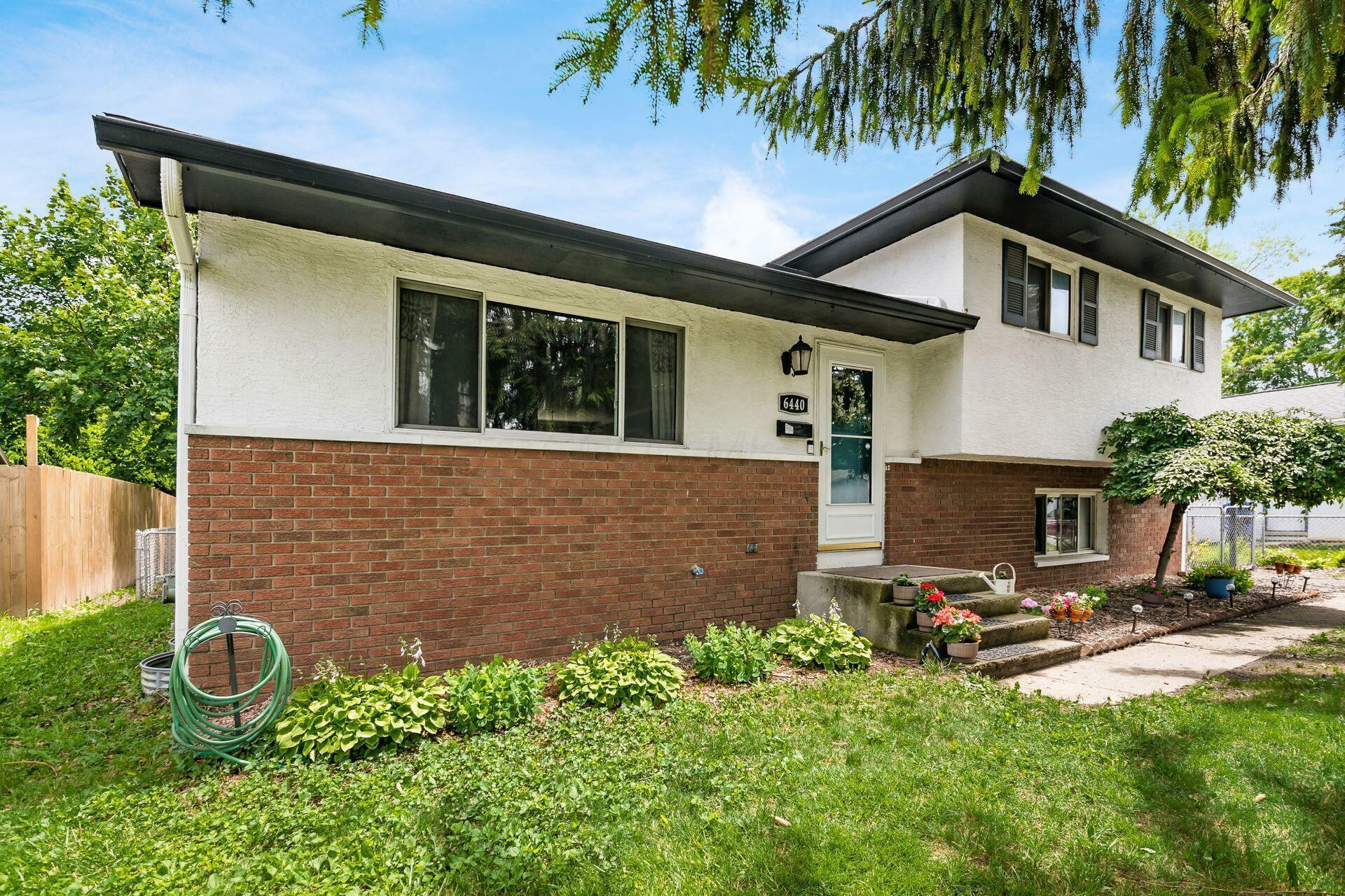 Property Photo:  6440 Kildale W Square  OH 43229 