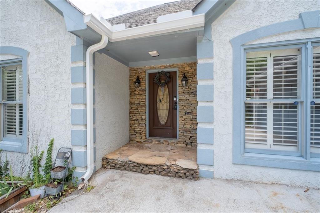 Property Photo: 3404 Bonneville Way GA 30024