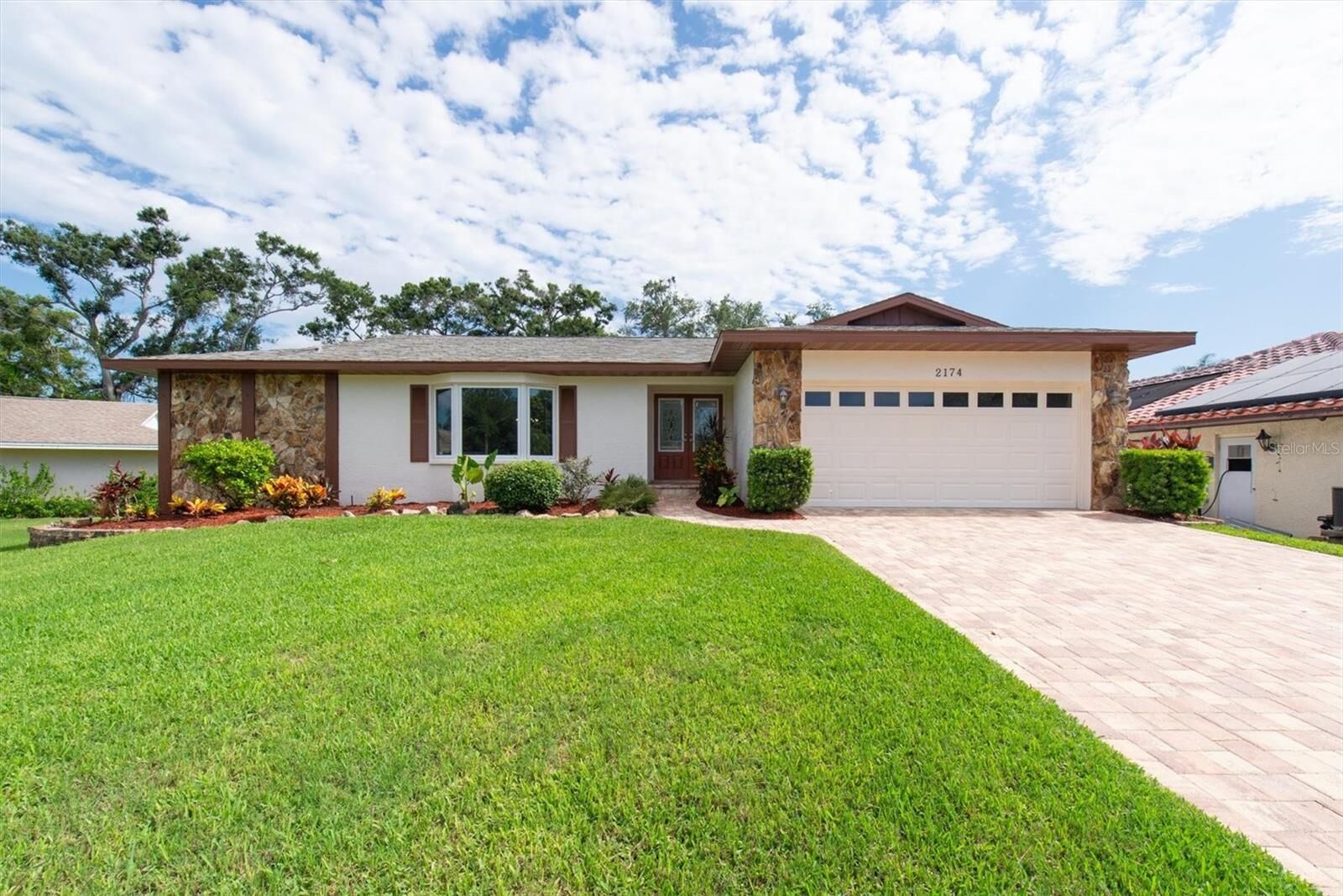 Property Photo:  2174 Kent Avenue  FL 33764 