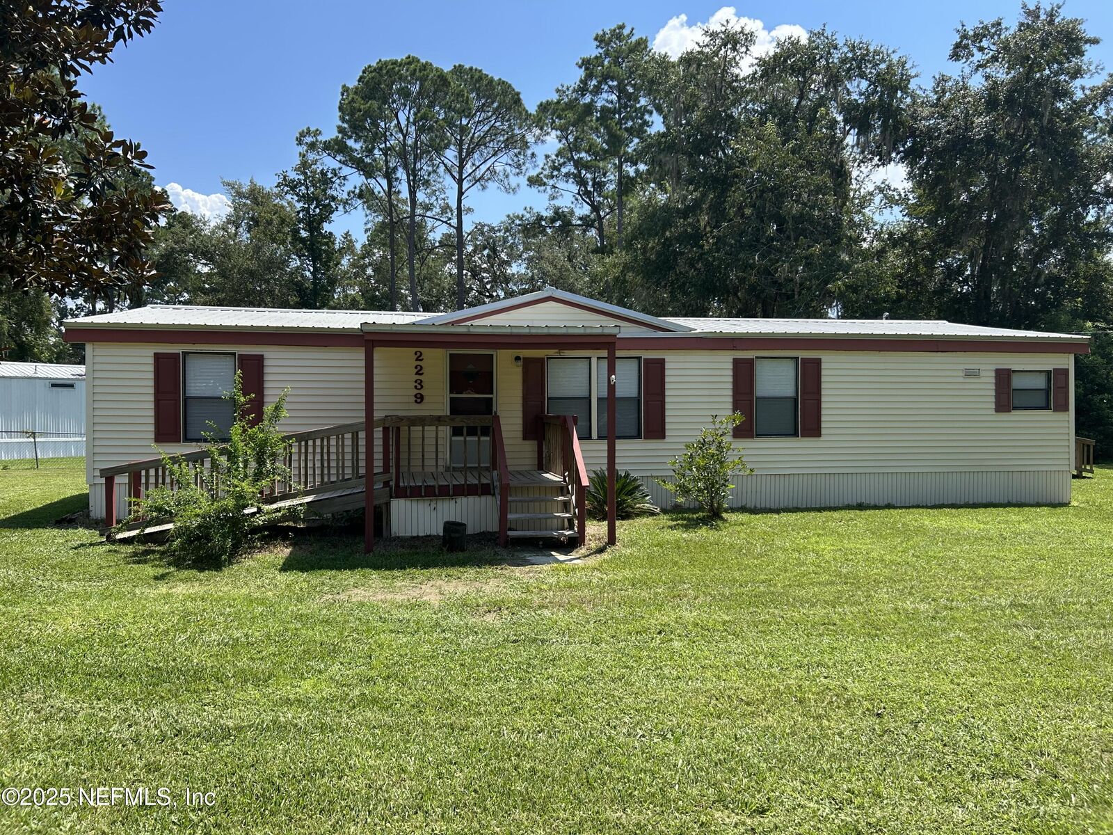 Property Photo:  2239 Hidden Waters Drive W  FL 32043 