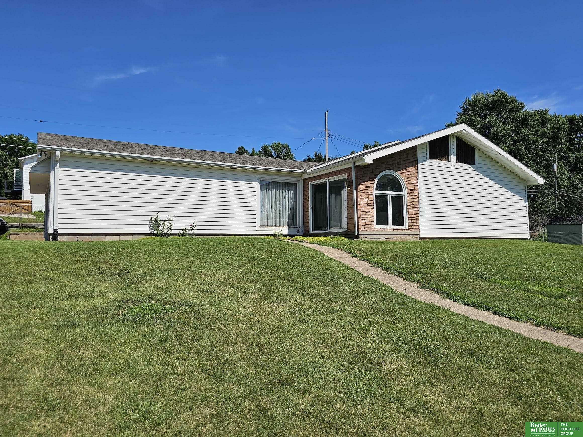 5803 S 50 Avenue  Omaha NE 68117-9999 photo