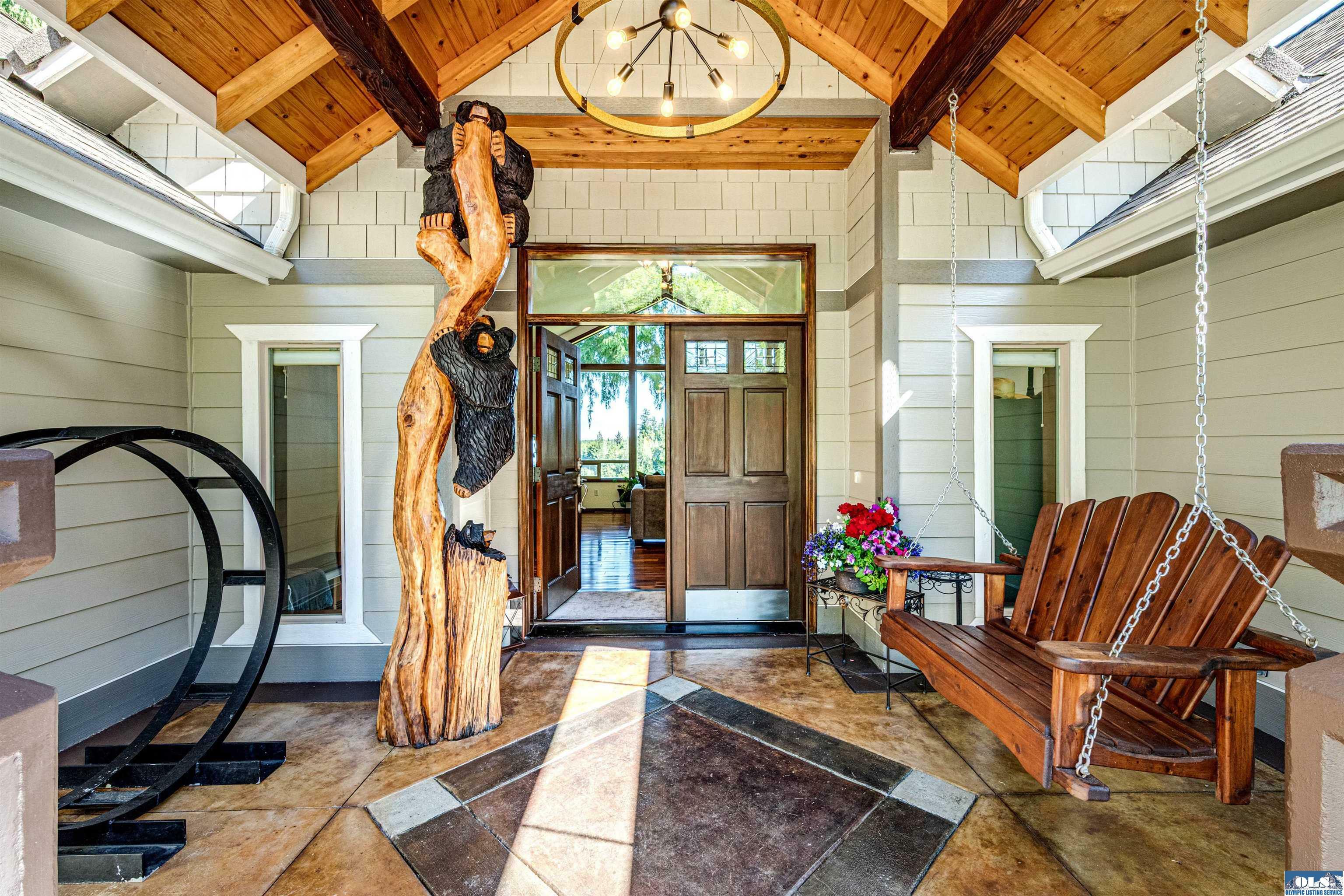 Property Photo: 53284 Hwy 112 WA 99363