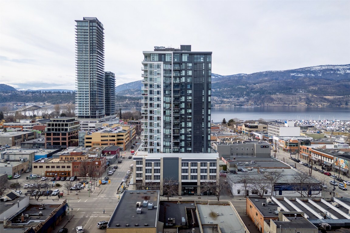 Photo de la propriété:  1588 Ellis Street 1703  BC V1Y 0H1 