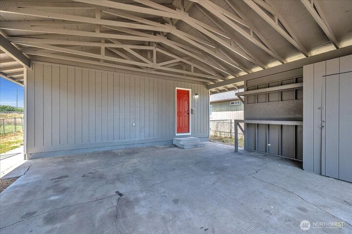 Property Photo: 221 28th Avenue WA 98632