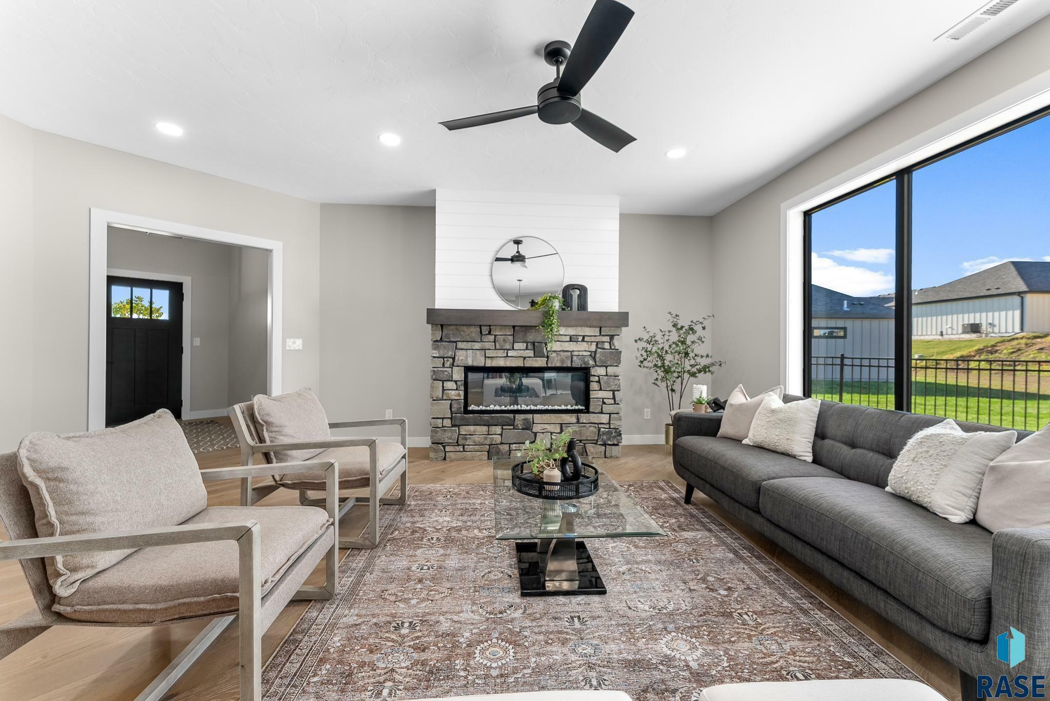Property Photo:  1714 N Medallion Cir  SD 57110 