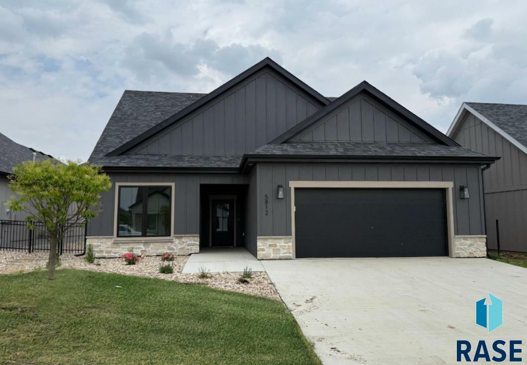 Property Photo:  5812 E Rush St  SD 57110 
