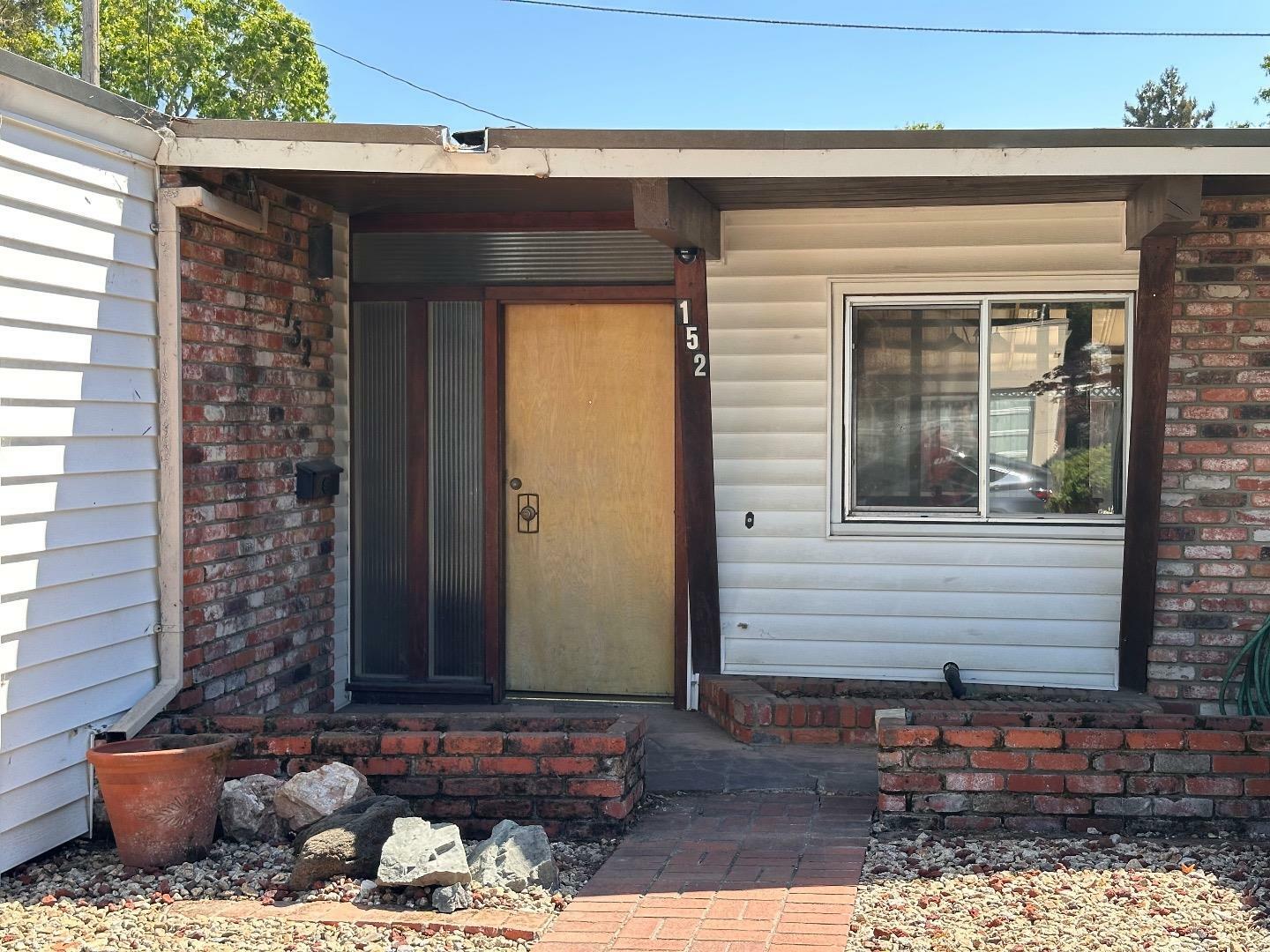 Property Photo: 152 Atherwood Avenue CA 94061
