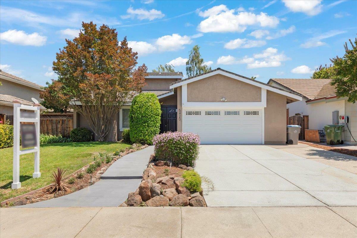 Property Photo: 5420 Century Plaza Way CA 95111