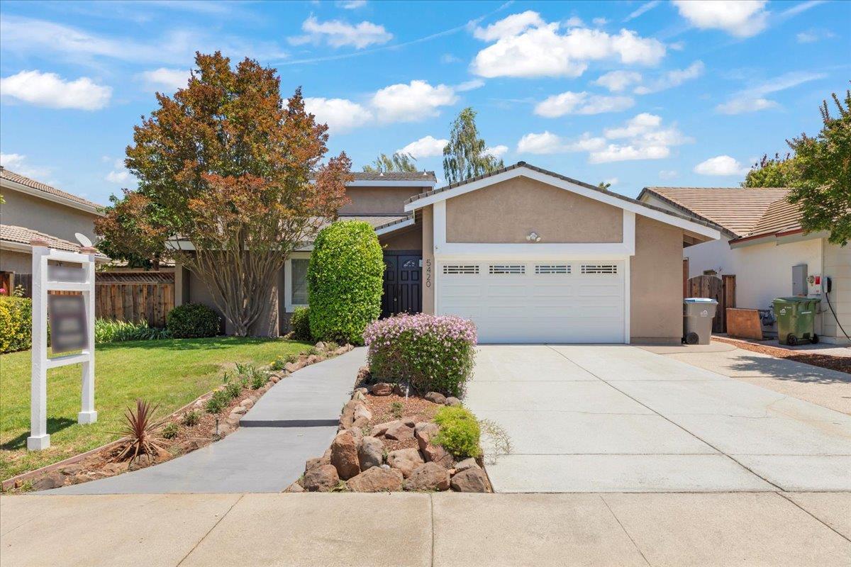 Property Photo: 5420 Century Plaza Way CA 95111
