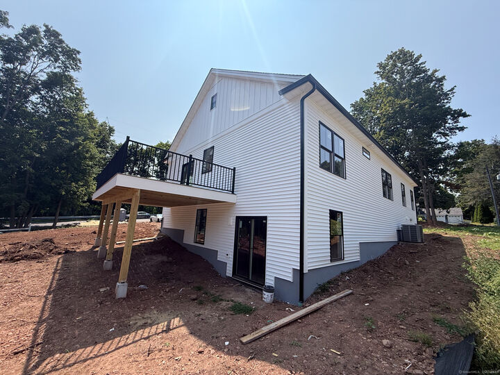 Property Photo:  305 Lincoln Street  CT 06037