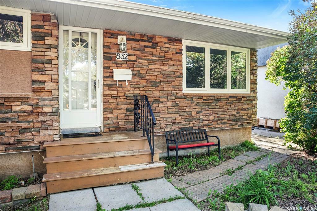 Photo de la propriété:  832 Walker Street  SK S4T 5N2 
